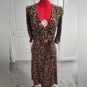 Diane Von Furstenberg gorgeous silk wrap dress size 4